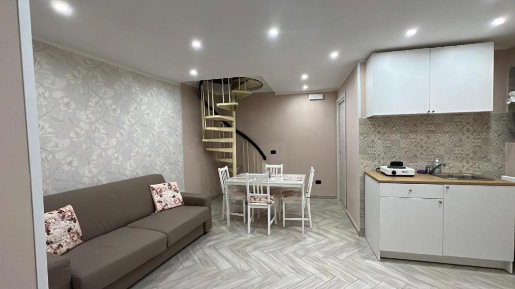 La Dimora Di Vittoria Apartment Наполи Екстериор снимка