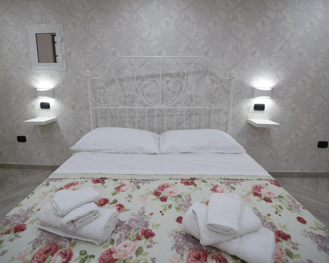 La Dimora Di Vittoria Apartment Наполи Екстериор снимка