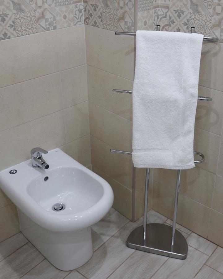 La Dimora Di Vittoria Apartment Наполи Екстериор снимка