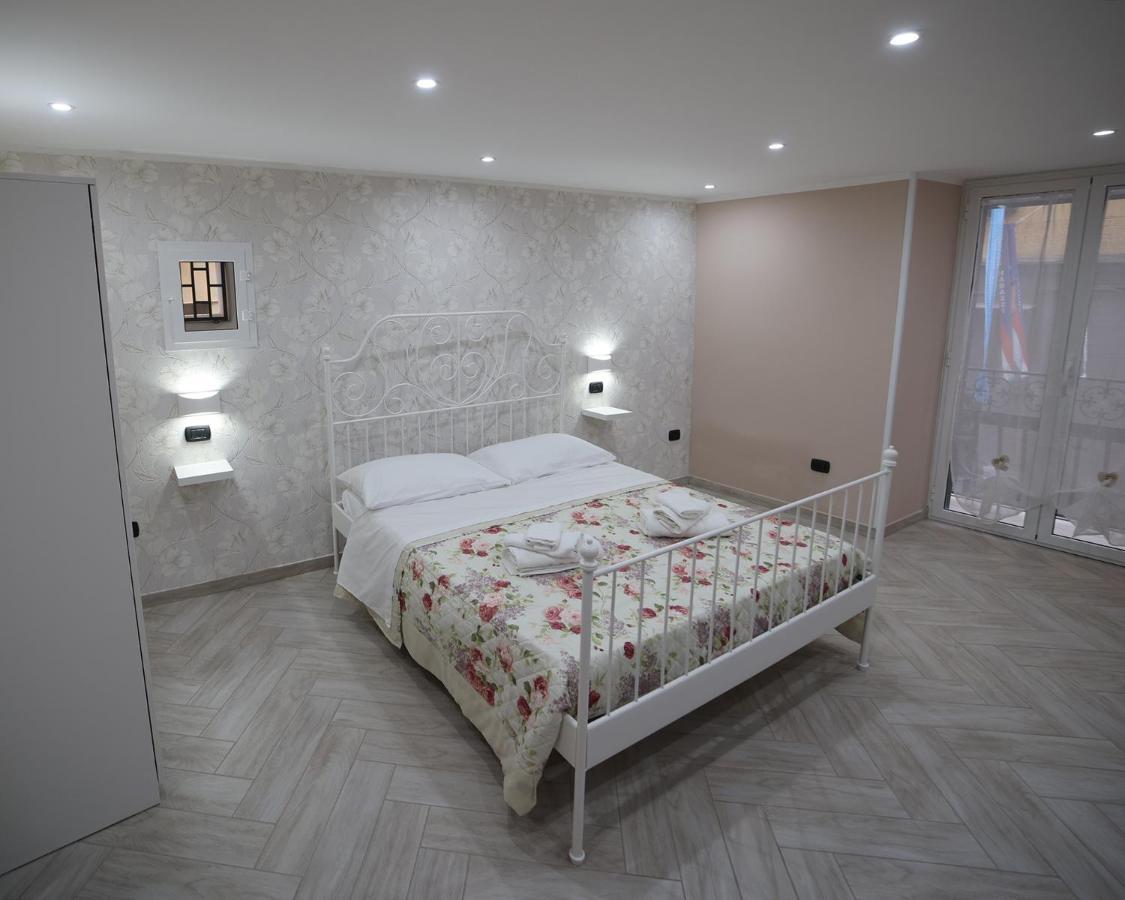 La Dimora Di Vittoria Apartment Наполи Екстериор снимка